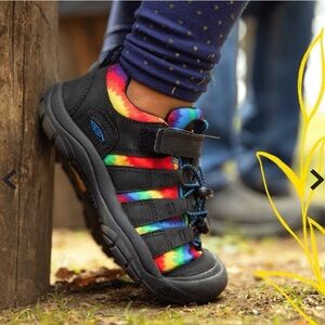 Keen Newport Black/Original Tie Dye Water/Hiking Shoes Sandals Size‎ 5